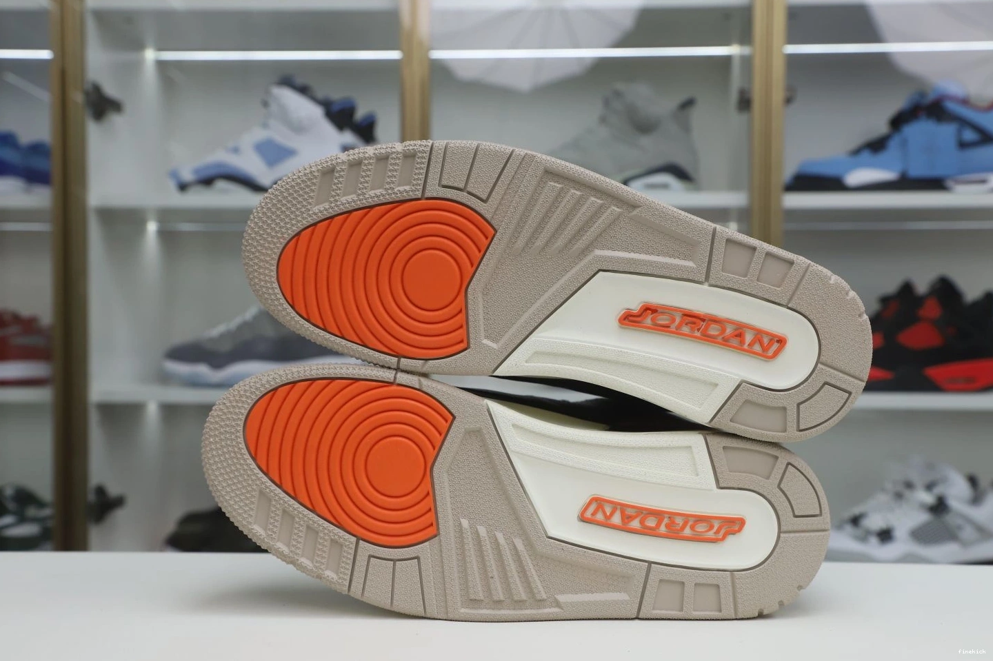 AIR DESERT 3 JORDAN CT8532 CEMENT 1017